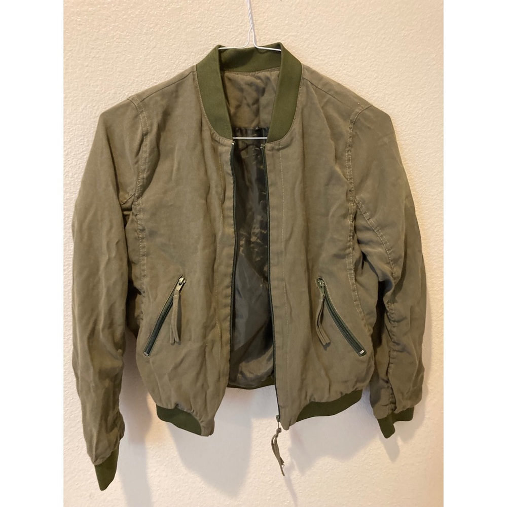 Bomber jacket